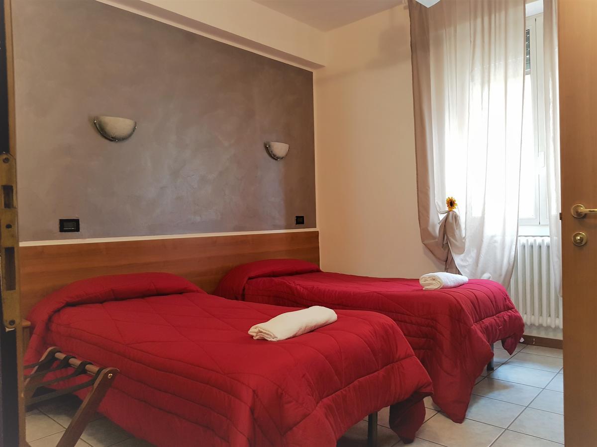 Hotel Marinoni Lomazzo Exterior photo