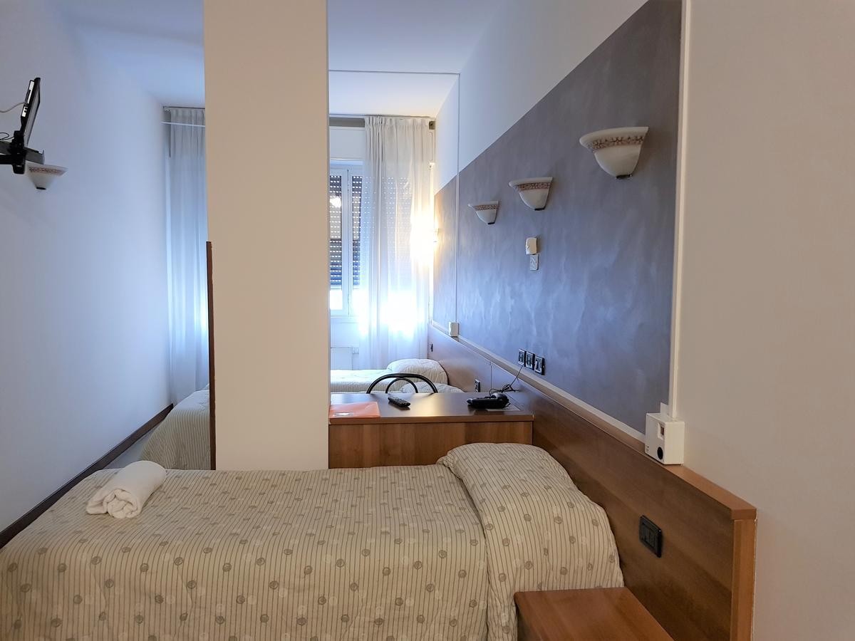 Hotel Marinoni Lomazzo Exterior photo