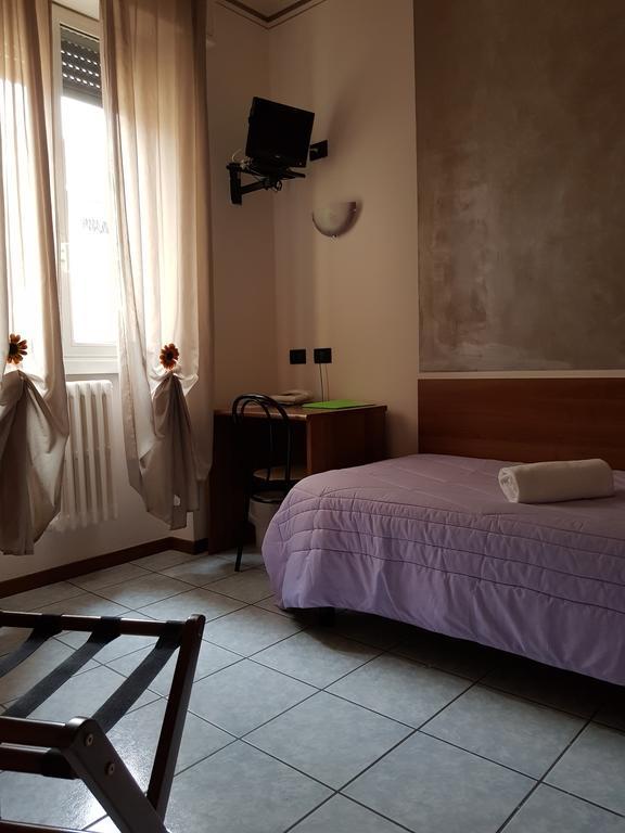 Hotel Marinoni Lomazzo Exterior photo