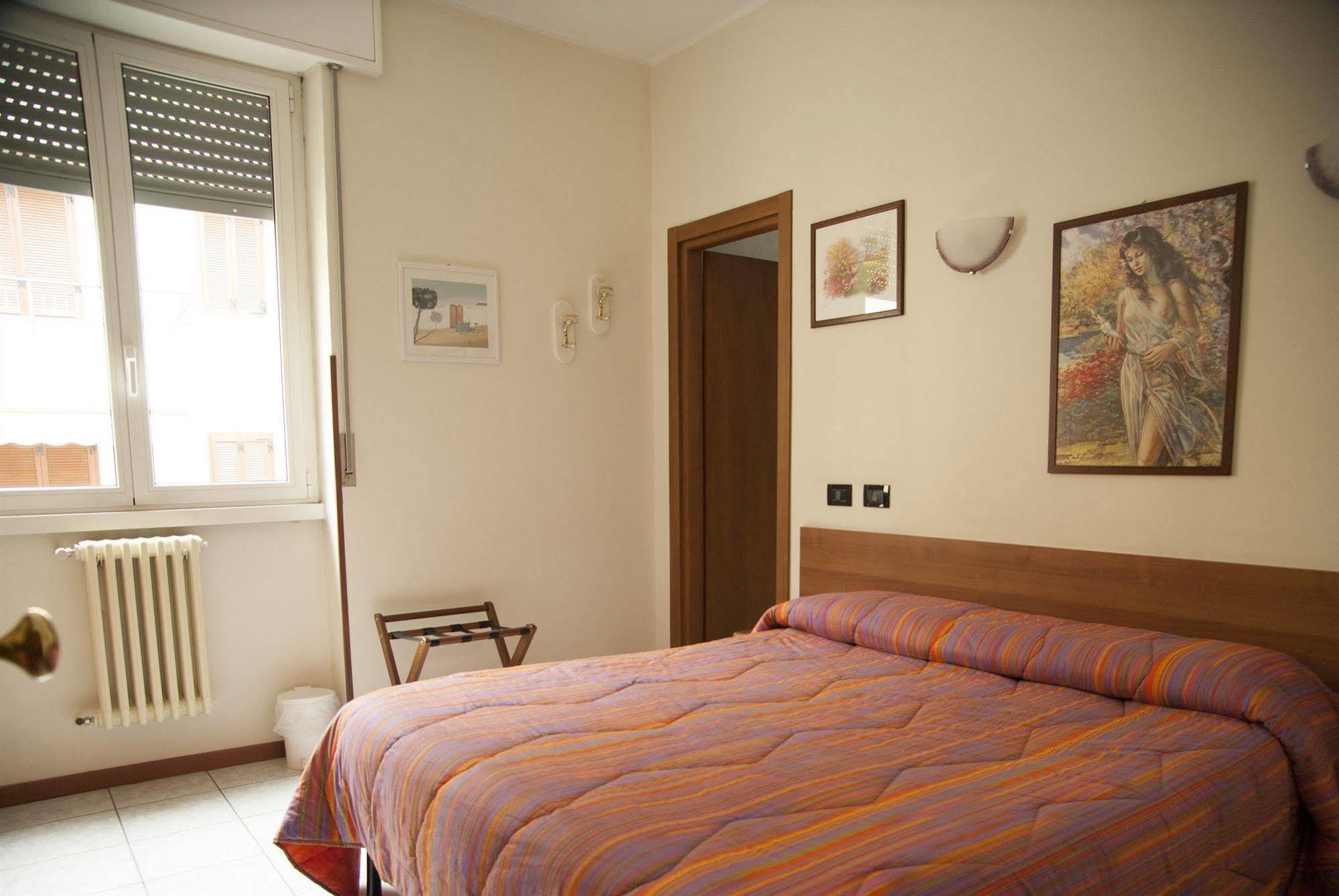 Hotel Marinoni Lomazzo Exterior photo