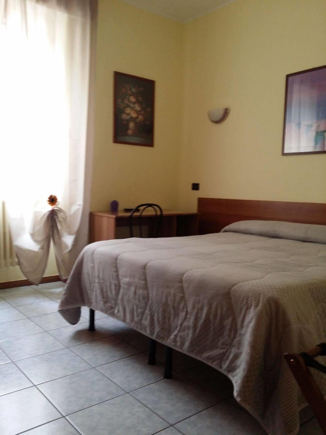 Hotel Marinoni Lomazzo Exterior photo