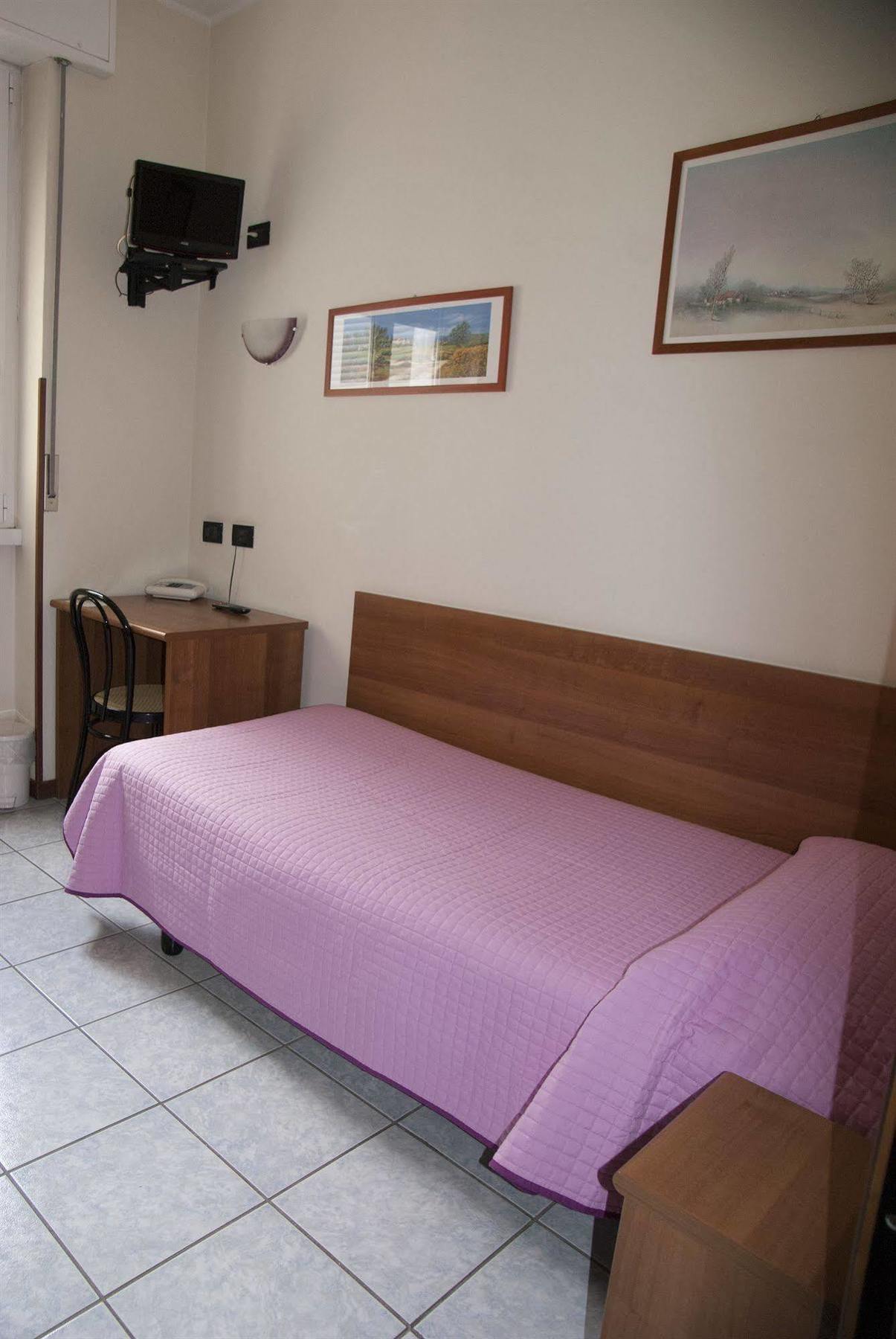 Hotel Marinoni Lomazzo Exterior photo
